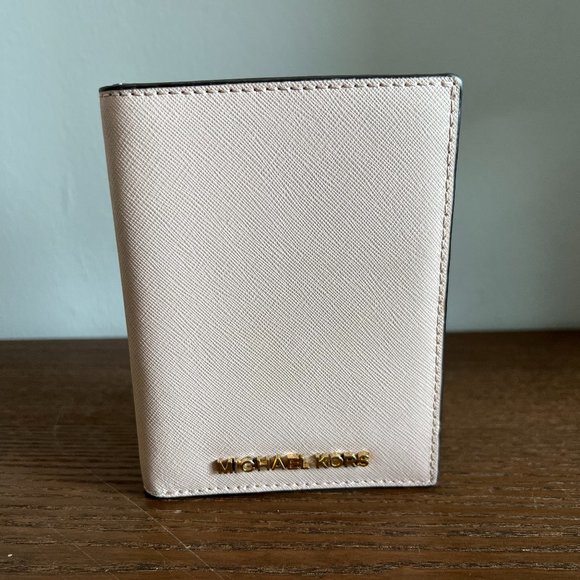 Michael Kors Bags Michael Kors Passport Holder Os In Light Pink Leather Poshmark